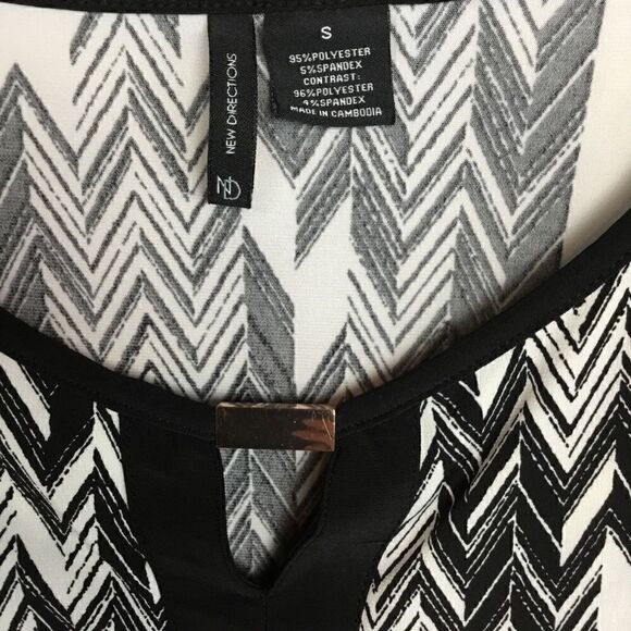 New Directions Layered Tank Style Blouse Sleeveless White Black Print Small - Picture 3 of 11